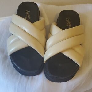 Seychelles Cream and Black Cross-Strap Sandals
